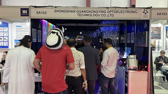Nanjing Giant Lighting Exhibits Shine at 2024 China (UAE) Trade Fair